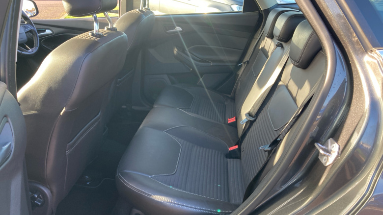 Ford Focus 1.5 EcoBoost 182 Titanium X 5dr Auto Petrol Estate